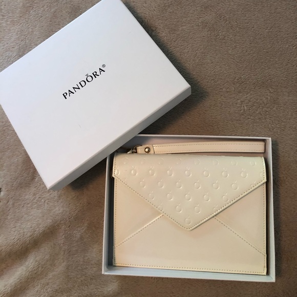 white envelope clutch